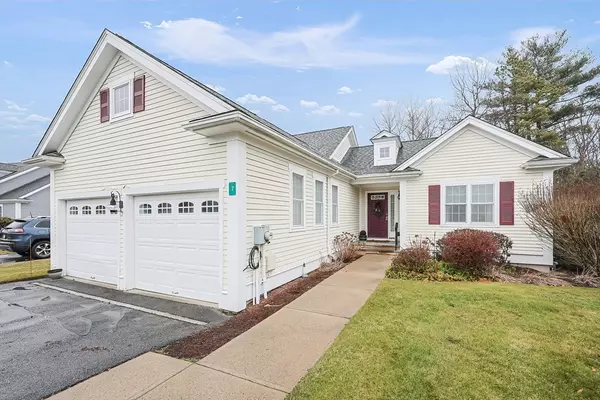 7 Sandy Circle #7, Lakeville, MA 02347