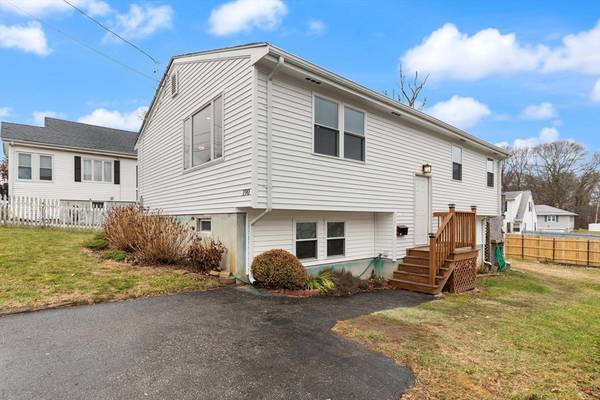 190 Reney St, Fall River, MA 02723