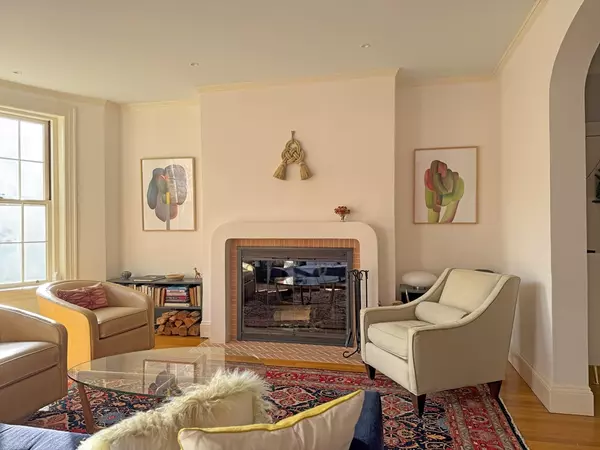 141 Beaconsfield Rd. #3, Brookline, MA 02445