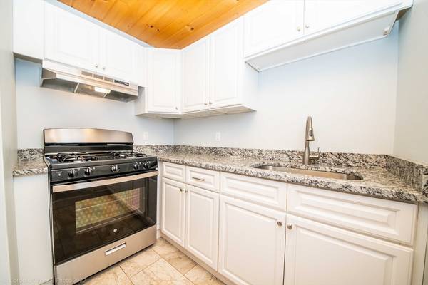 31 Rodney St #1W, New Bedford, MA 02744