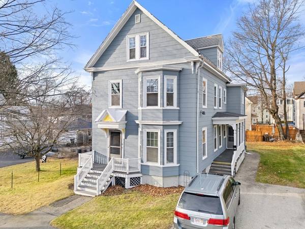 9 9th Ave #2, Haverhill, MA 01830