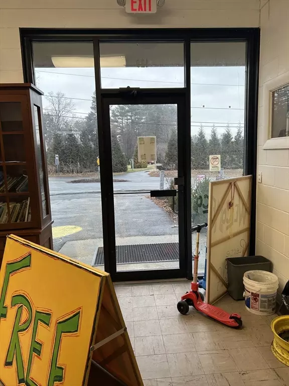 Lancaster, MA 01523,129 Bolton Rd