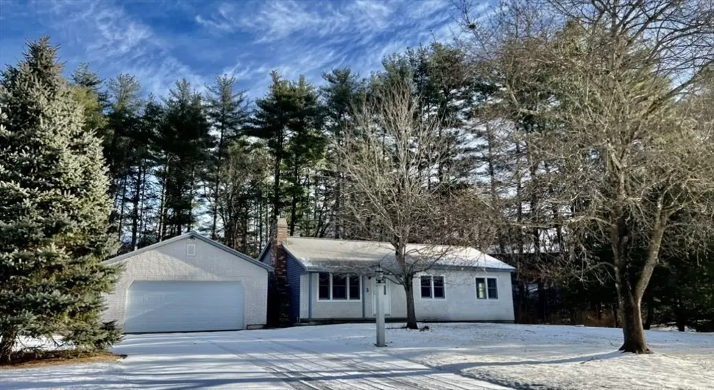 3 Virgo Ln, Townsend, MA 01469