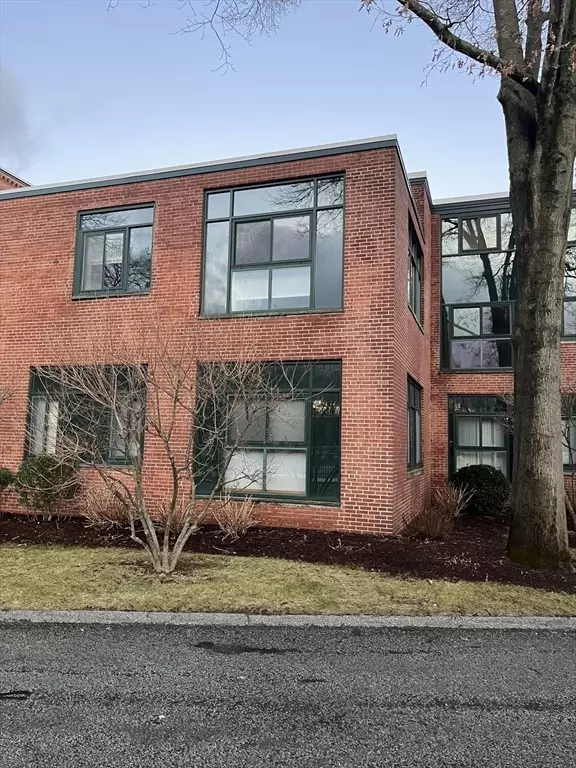 Mansfield, MA 02048,150 Rumford Avenue #211