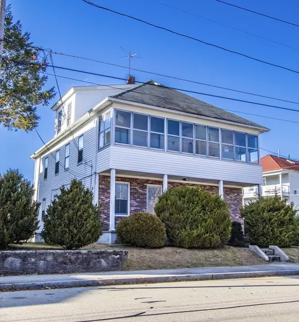 38 Harris St, Webster, MA 01570