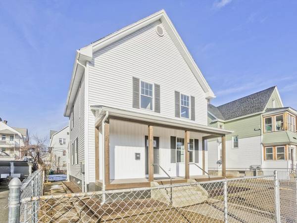 118 Grover St, Springfield, MA 01104