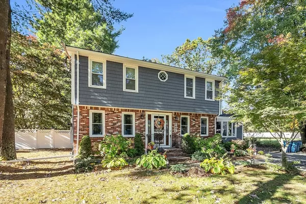 205 Foster Rd, Tewksbury, MA 01876