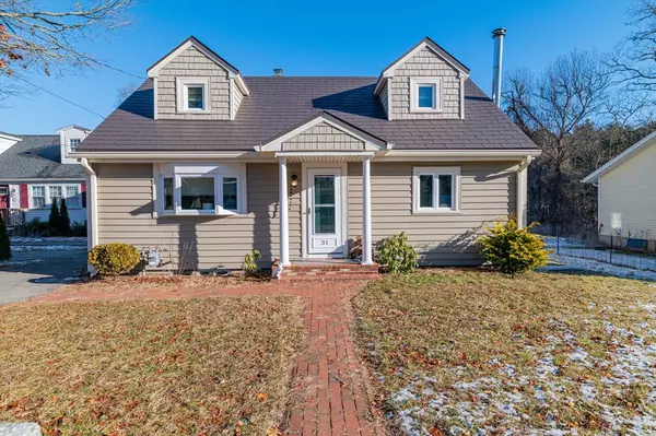 31 Parkwood Drive, Wareham, MA 02571