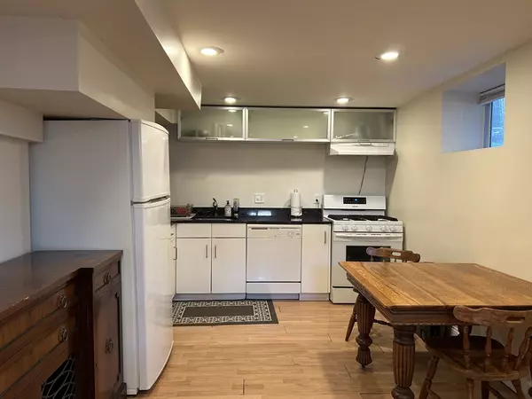 Brookline, MA 02446,240 Mason Terrace #1