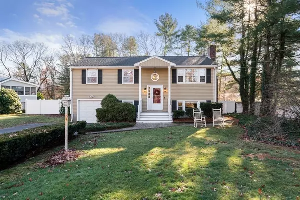 29 Bungay Rd, Mansfield, MA 02048