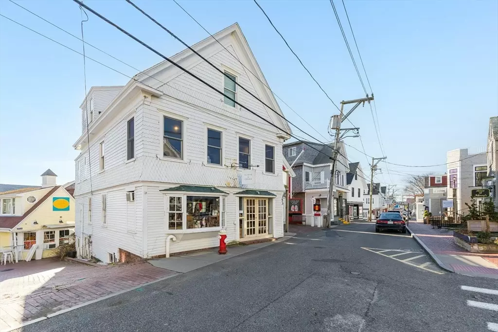 Provincetown, MA 02657,353 Commercial Street