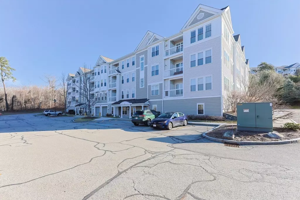 Waltham, MA 02452,53 Bartlett Way #1207