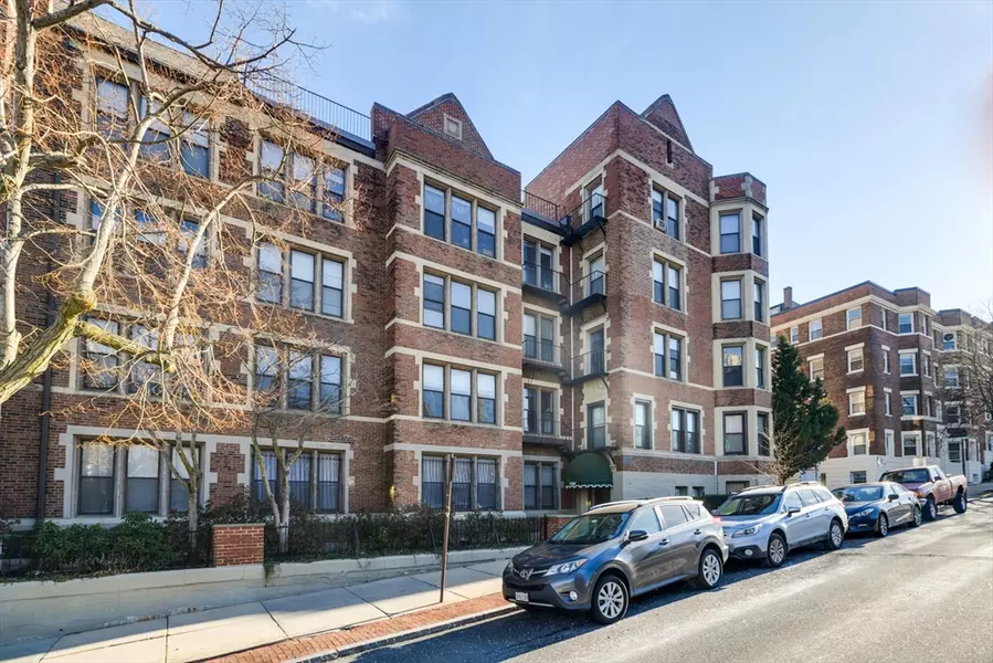 1486 Commonwealth Avenue #6, Boston, MA 02135