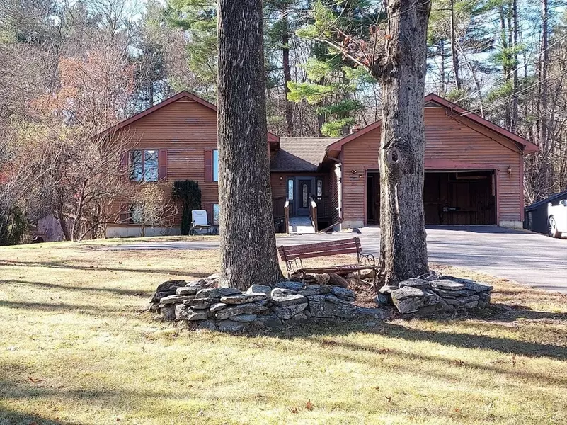 362 Thompson Rd, Webster, MA 01570