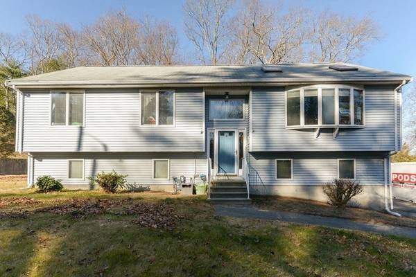 15 Ryan Cir, Taunton, MA 02780