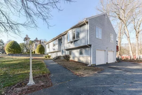 Taunton, MA 02780,15 Ryan Cir