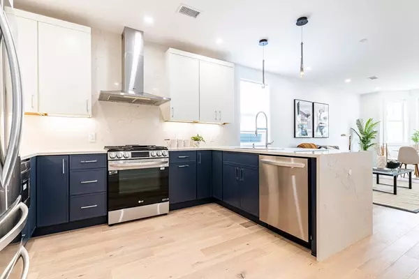 106 Webster #302A, Boston, MA 02128