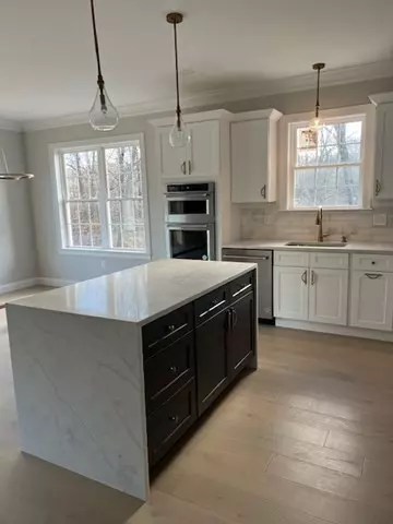 Westborough, MA 01581,49B Arch Street #2