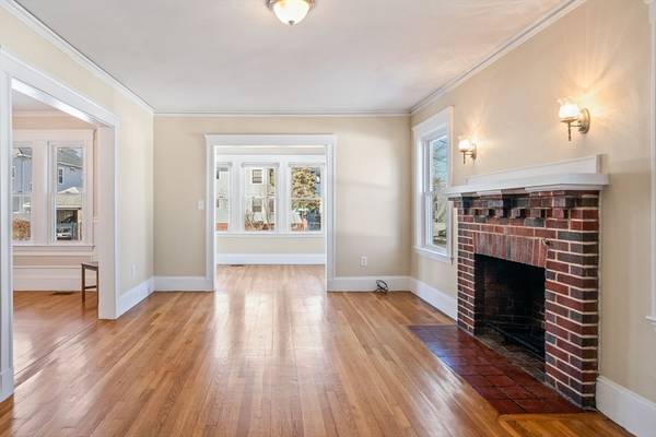 12 Hayes St #1, Arlington, MA 02474