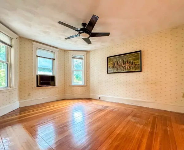 Medford, MA 02155,222 Fellsway W #2