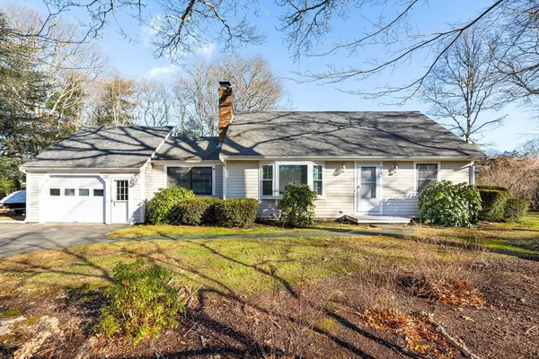 14 Rivers End Rd, Falmouth, MA 02536