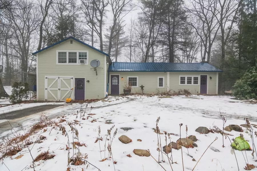 20 Great Pines Dr, Shutesbury, MA 01355