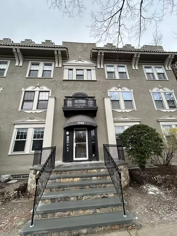 Boston, MA 02135,1742 Commonwealth #B