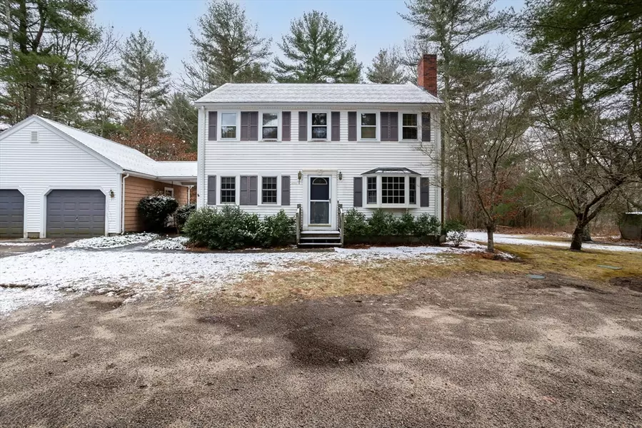 17 Windy Hill Drive, Wareham, MA 02576