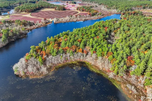 Rochester, MA 02770,0 Marys Pond Rd