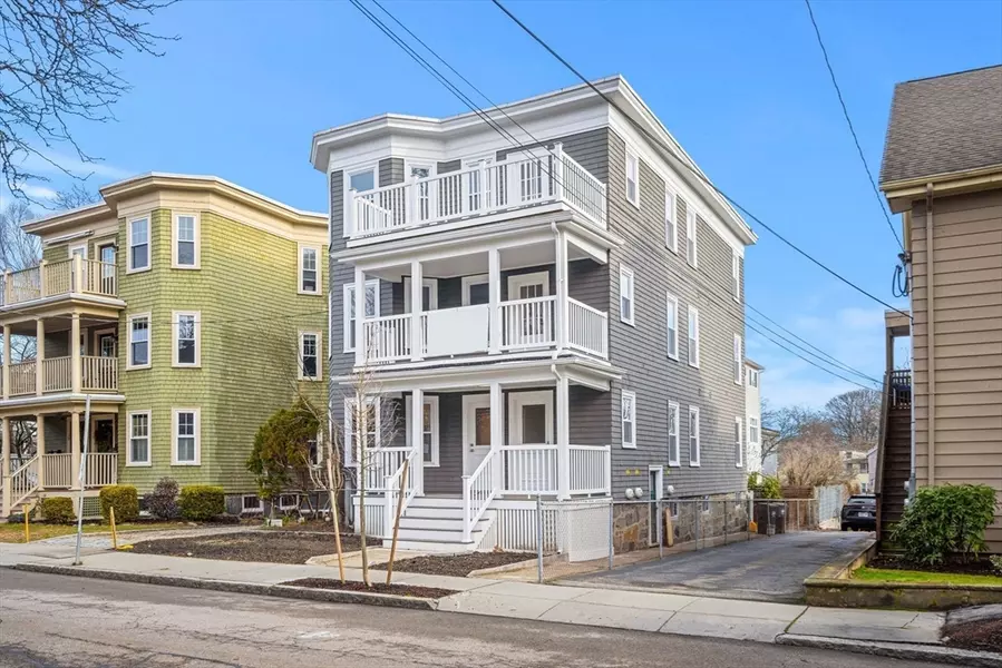 29-31 Cushing St #1, Cambridge, MA 02138