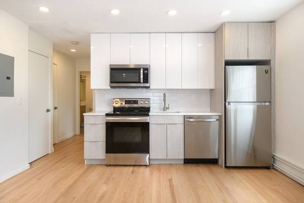 198 Hillside #6, Boston, MA 02120