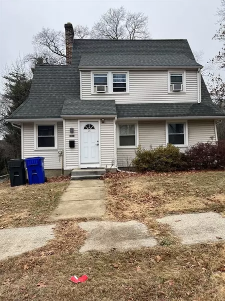 26 Northumberland St, Springfield, MA 01109