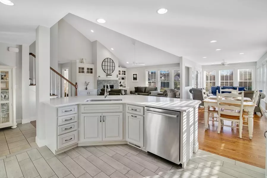 90 Bardwell St, Belchertown, MA 01007