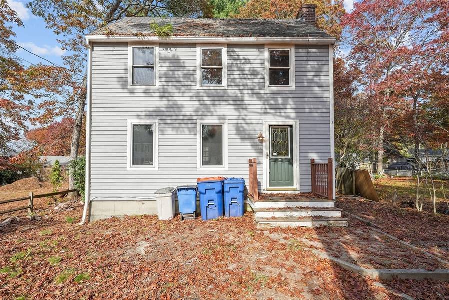 11 14th Ave, Wareham, MA 02571