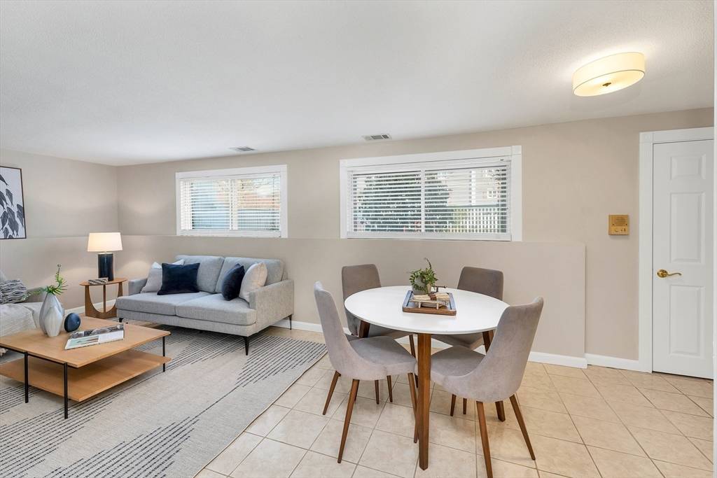 Hampton, NH 03842,28 Seabury #28