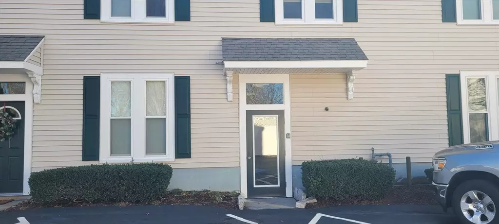 33 Randolph St #11, Abington, MA 02351