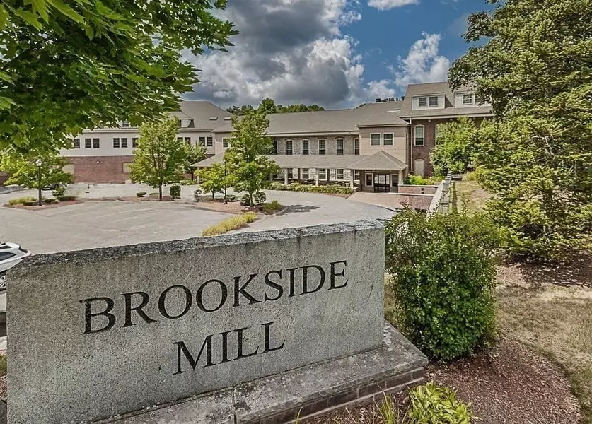 12 Brookside #2, Westford, MA 01886