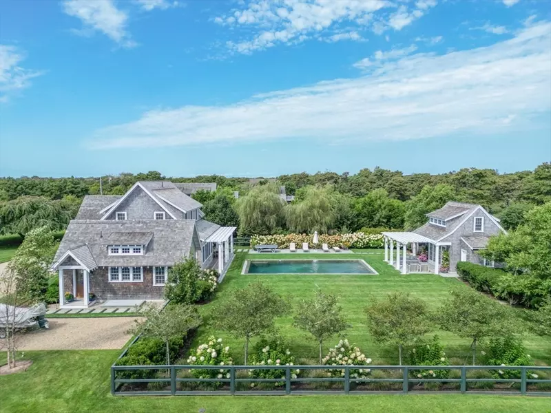 106 A Surfside Rd #EAST, Nantucket, MA 02554