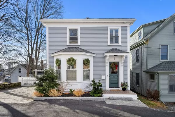 5 Elm Place, Marblehead, MA 01945