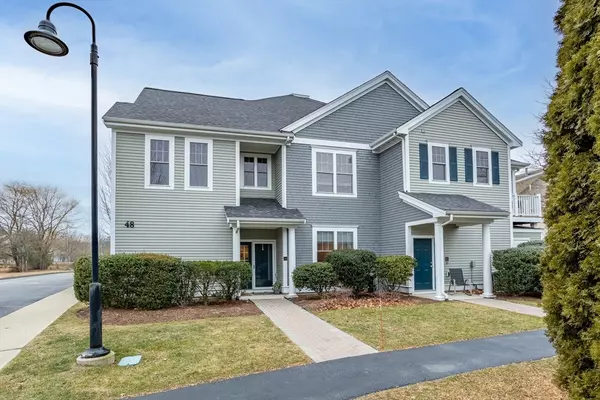 48 Seven Springs Ln #B, Burlington, MA 01803