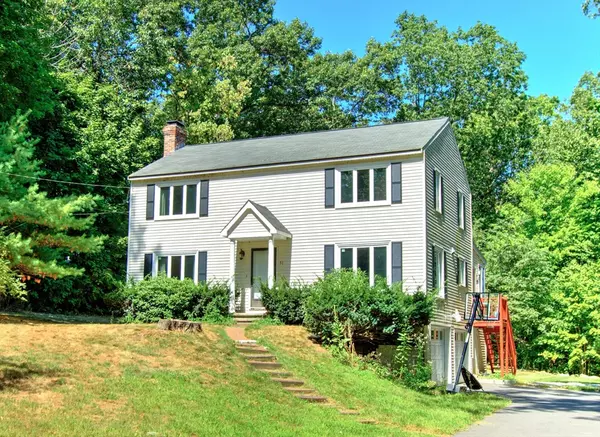 51 Pleasant St, Westford, MA 01886