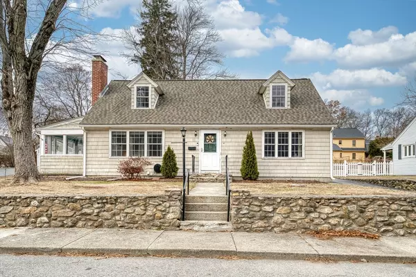 41 Brook St, Northbridge, MA 01588