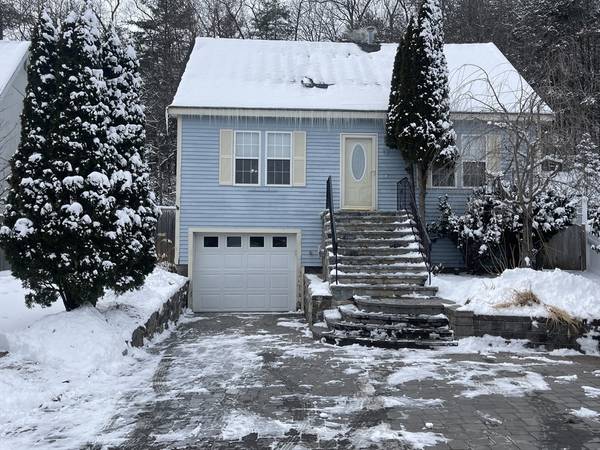 17 Azalea Ln, Marlborough, MA 01752