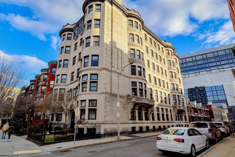 857 Beacon St #B4, Boston, MA 02215