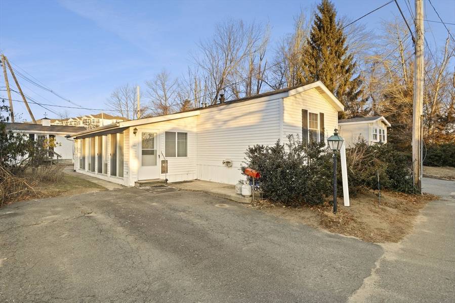 157 Mansfield Ave #52, Norton, MA 02766