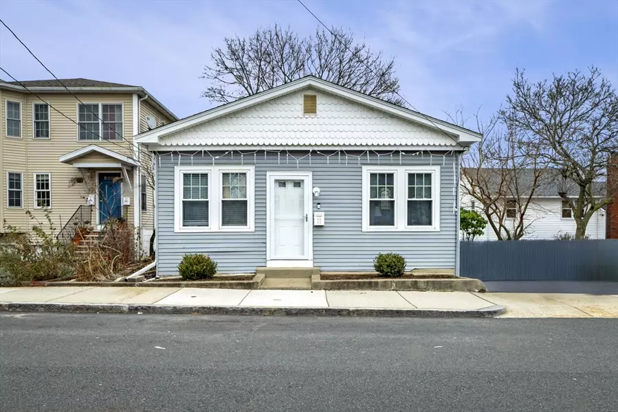 11 Essex St, Revere, MA 02151