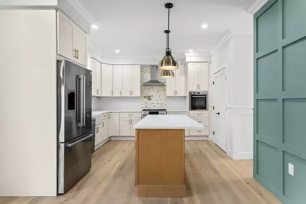 Wayland, MA 01778,16 Davelin Rd