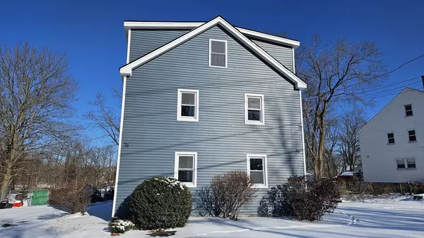 Chelmsford, MA 01863,74-76 Middlesex St