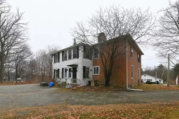 East Brookfield, MA 01515,386 E Main St