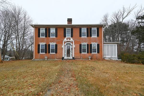 386 E Main St, East Brookfield, MA 01515